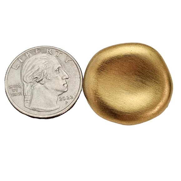 Matte Gold Tone Round Hammered Disc Post Earrings L405 - Picture 6 of 8